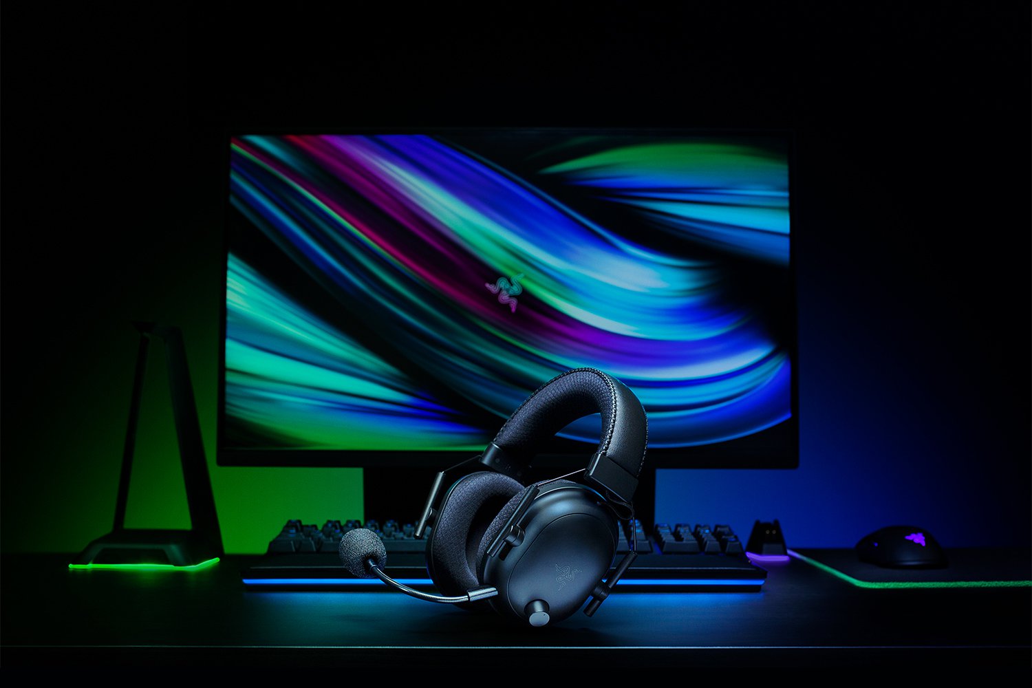 Razer BlackShark V2 Pro (2023) Wireless Gaming Headset (White/Black)