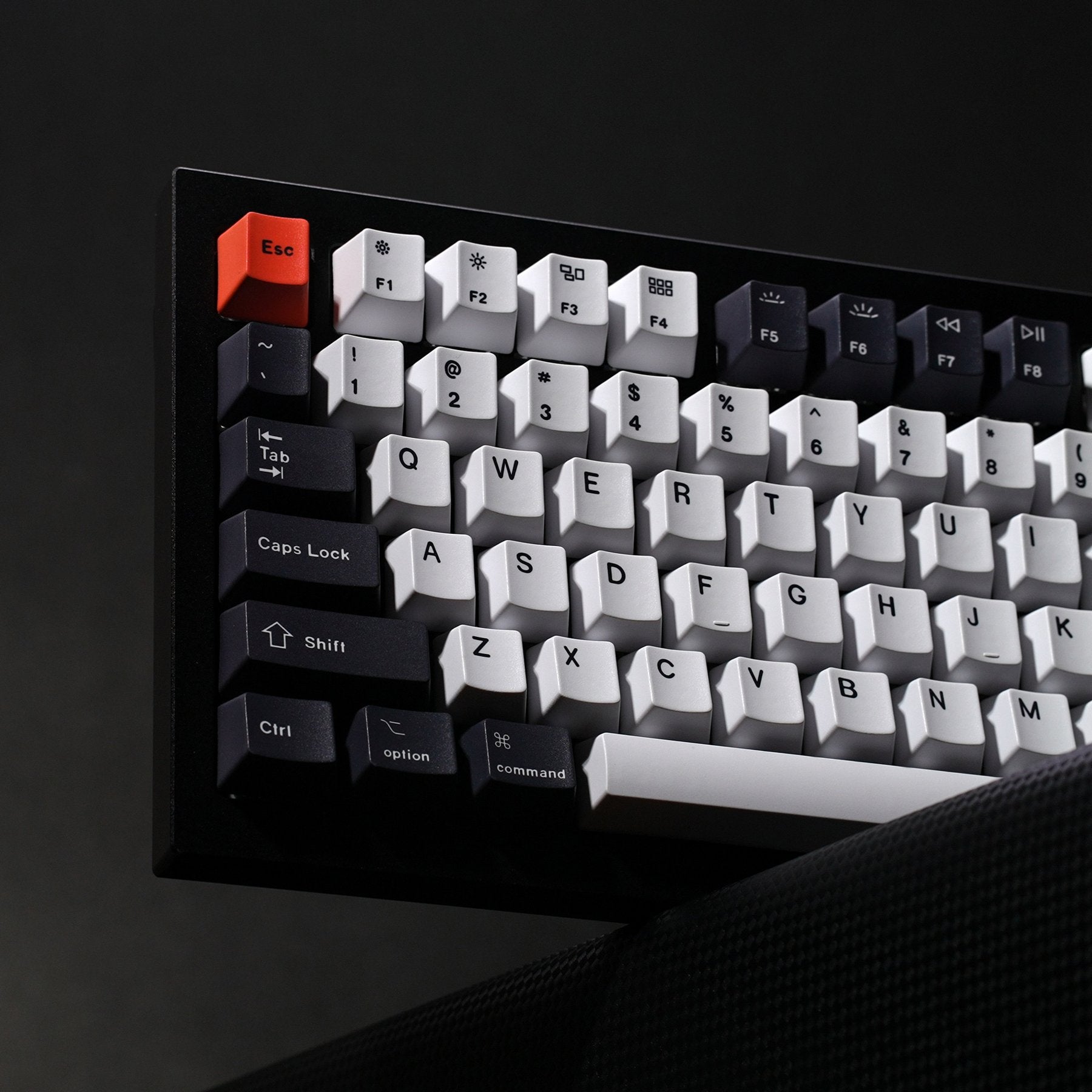 Keychron - Q1C1 QMK Custom Mechanical Keyboard - Fully Assembled Carbon Black