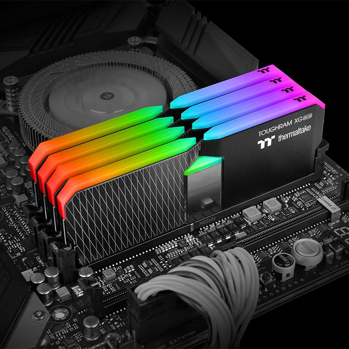 Thermaltake TOUGHRAM XG RGB 32GB (2x16GB) DDR4 3600MHz C18 Memory