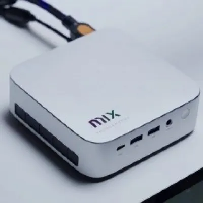Thunderobot MIX NUC II 迷你電腦 AI 9 HX 370/16G*2 D5/1T/W11P #0.68L 機身設計